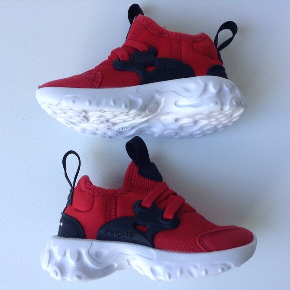 ⭐NIKE TODDLER SLIP-ON SNEAKERS in Red, size 5 - LIKE NEW ⭐ - Picture 3 of 7